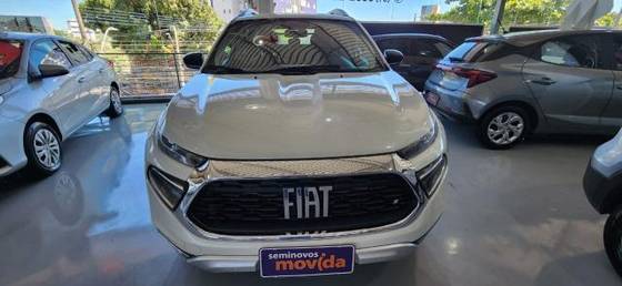 FIAT TORO 2.0 16V TURBO DIESEL VOLCANO 4WD AT9 FIAT TORO 2.0 16V TURBO DIESEL VOLCANO 4WD AT9